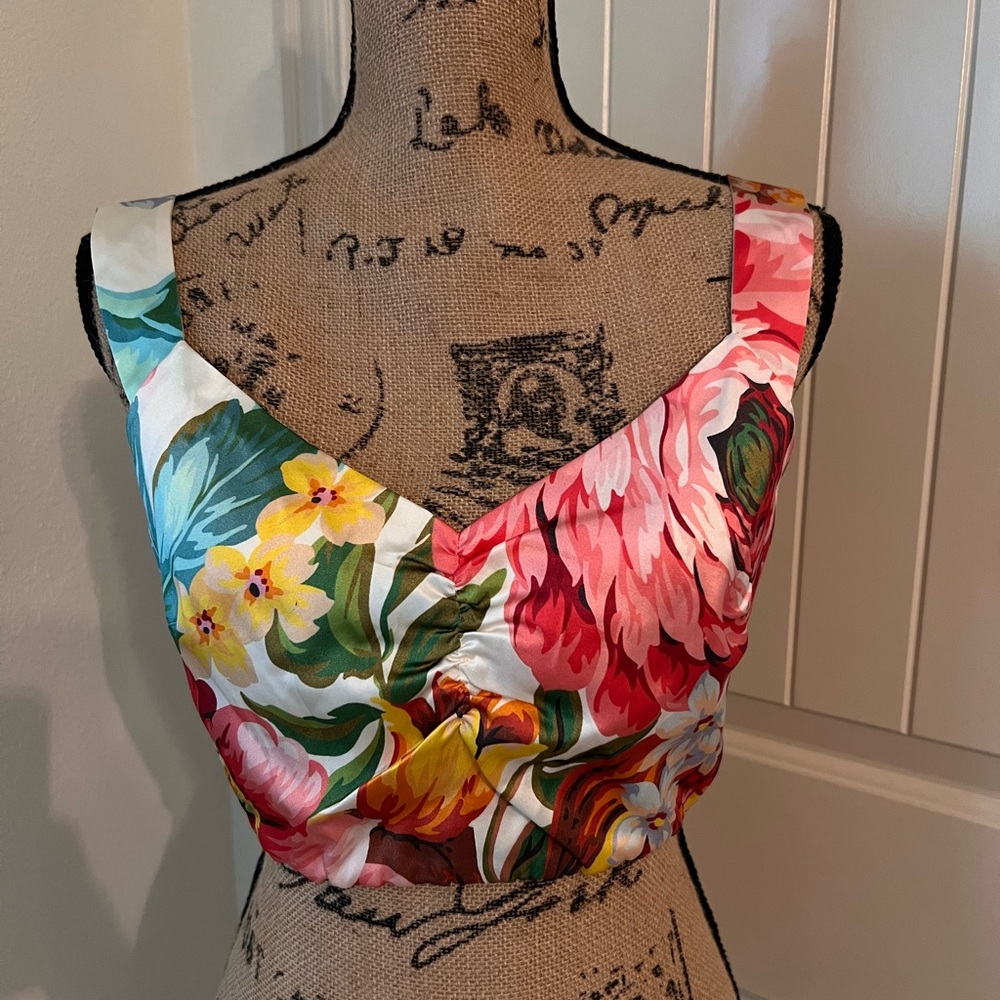 New without tag Dolce and Gabbana silk crop top